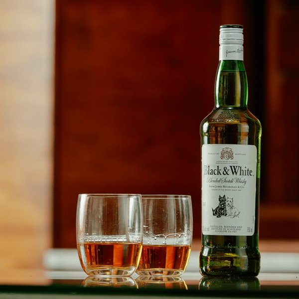 Black and White Whisky Price